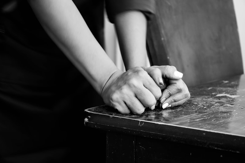 Prokrastynacja nie jest lenistwem — co naprawdę za nią stoi